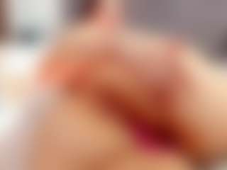 Live cam show with Laurel - Lovense on friskycurves.com