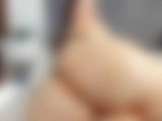 Laurel's Live Sex Cam Show