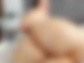 Laurel's Live Sex Cam Show
