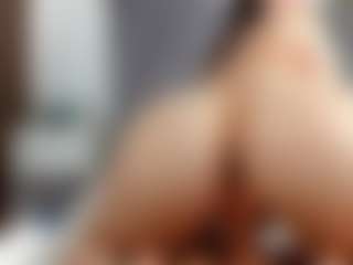 Laurel's Live Sex Cam Show