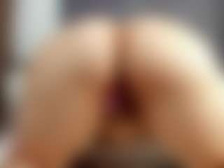 Live-Cam-Show mit Laurel - Gamer Mature auf Camsoda
