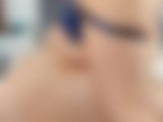 Laurel's Live Sex Cam Show