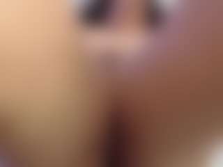 Live cam show with raynastone - Sexcam on AdultVida.com