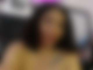 Live cam show with raynastone - Flashing on TeamSkeetLive