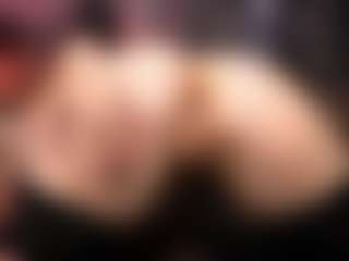 Live cam show with Sarsei - MILF on Uber Horny