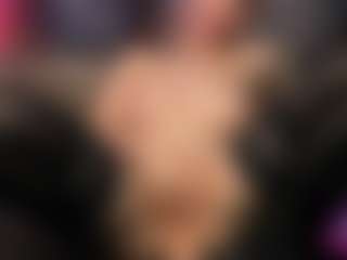 Live cam show with Sarsei - Petite MILF on Camming Site