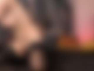 Live cam show with Sarsei - Squirt on SxyPornLive