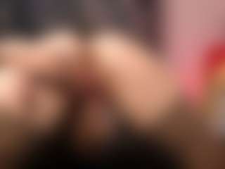 Live cam show with Sarsei - Flashing on AdultVida.com