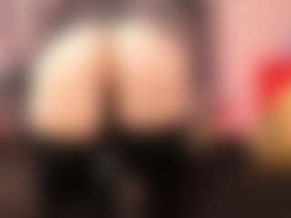 Sarsei MILF webcam performer live streaming