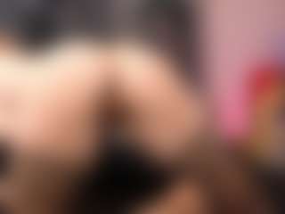 Sarsei MILF webcam performer live streaming