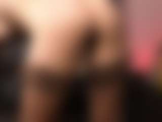 Sarsei MILF webcam performer live streaming