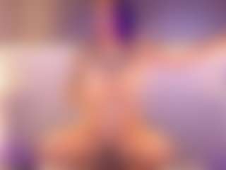 Live cam show with Annie - Toys on StripNow