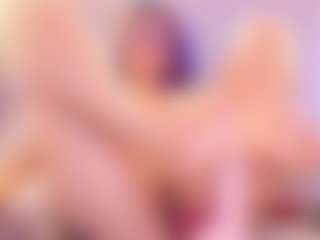 Live cam show with Annie - Big Ass on fapnchat