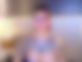 Live cam show with Annie - Gamer Blonde Hair on fapnchat