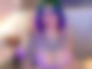 Live cam show with Annie - Strip on Camsoda