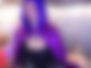 Live cam show with Annie - Petite on livesuperchat.net