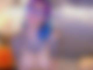 Live cam show with Annie - Kisses on Camsoda