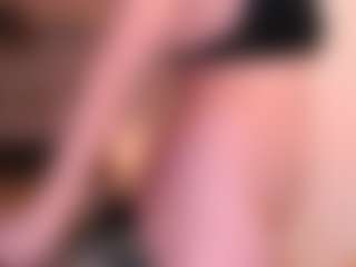 Tilly MILF webcam performer live streaming