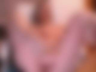 Live cam show with Tilly - Mature on StripNow