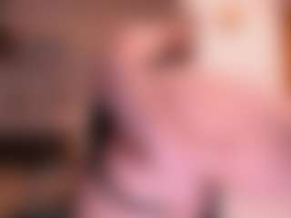Live cam show with Tilly - Toys MILF on AdultVida.com