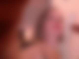 Tilly MILF webcam performer live streaming