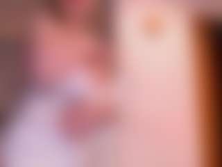 Live cam show with Tilly - White on Camming Site | argentina