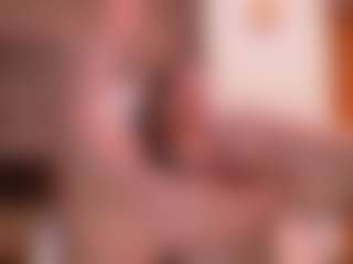 Live cam show with Tilly - Middle Aged on CamClone