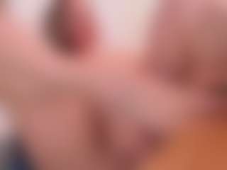 Tilly MILF webcam performer live streaming