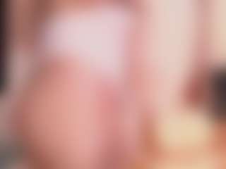 Live cam show with Tilly - HD MILF on sexylive.show