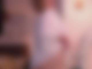 Live cam show with Tilly - Green Eyes on Dare Cams
