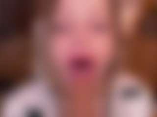 Live cam show with Tilly - Full Nudity on WildCum