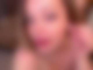 Live cam show with Tilly - Amateur MILF on luckytryst.com
