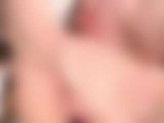 Tilly MILF webcam performer live streaming