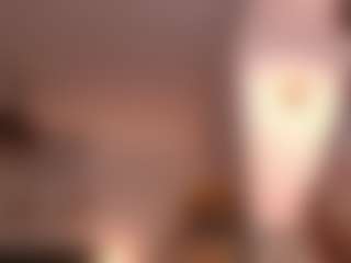 Live cam show with Tilly - Shaved Pussy Mature on Camsoda