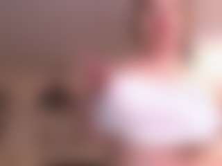 Live cam show with Tilly - Interactivetoy Mature on thefappeningchat.com