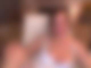 Live cam show with Tilly - Blonde Hair Middle Aged on https://playwithruby.com
