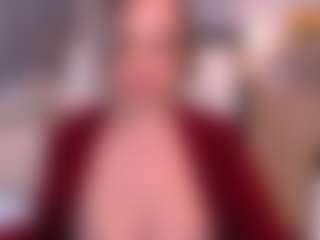 Live cam show with Tilly - Blonde Hair MILF on Cam Slut