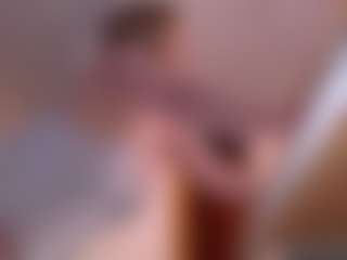 Live cam show with Tilly - Blonde Hair HD on Camsoda