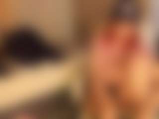 Live cam show with amber-disney - Middle Aged on MyBangCams