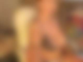 Live cam show with amber-disney - Mature on studioflirtlive.com