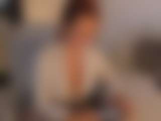 Live cam show with amber-disney - Middle Aged on crypto-cams