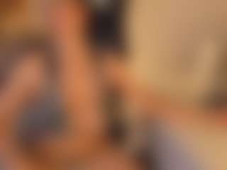 Live cam show with amber-disney - Middle Aged on Camsoda