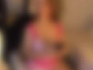 Live cam show with amber-disney - Curvy Middle Aged on Camsoda