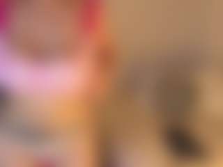 Live cam show with amber-disney - Middle Aged on Camsoda