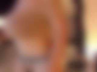 Live cam show with amber-disney - Living Room on Sweet Sext