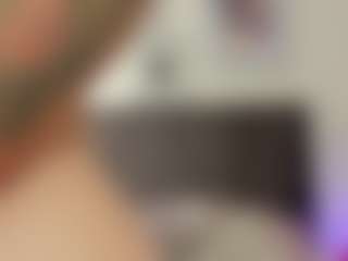 helen-moorex's Live Sex Cam Show
