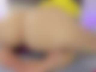 Live cam show with helen-moorex - Camel Toe on CamwithHer