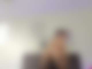 helen-moorex's Live Sex Cam Show