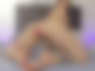 helen-moorex's Live Sex Cam Show