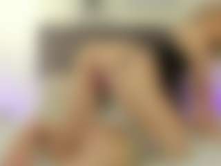 Live cam show with helen-moorex - Small Tits Mature on xplaylive.com